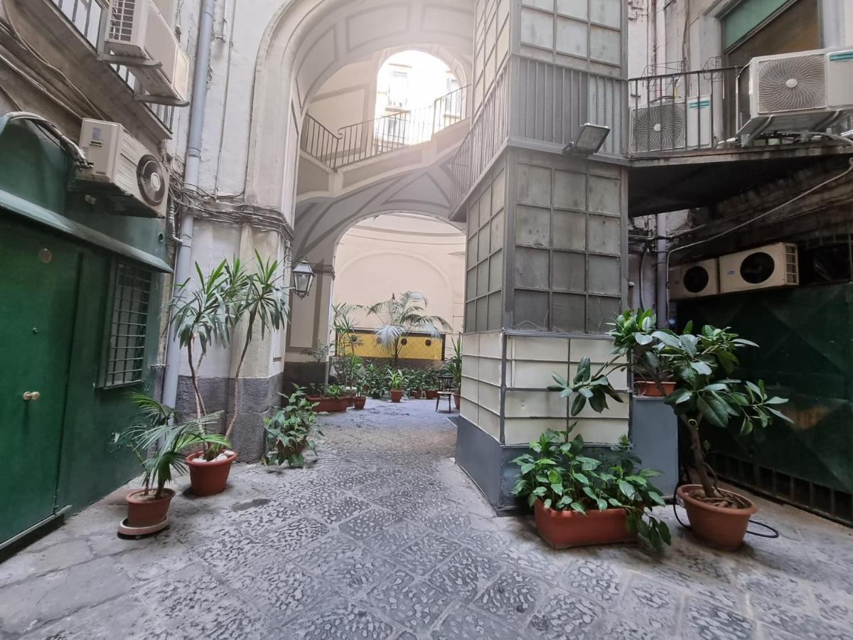 Barbaja Suites In Street Toledo 205 Neapol Zewnętrze zdjęcie