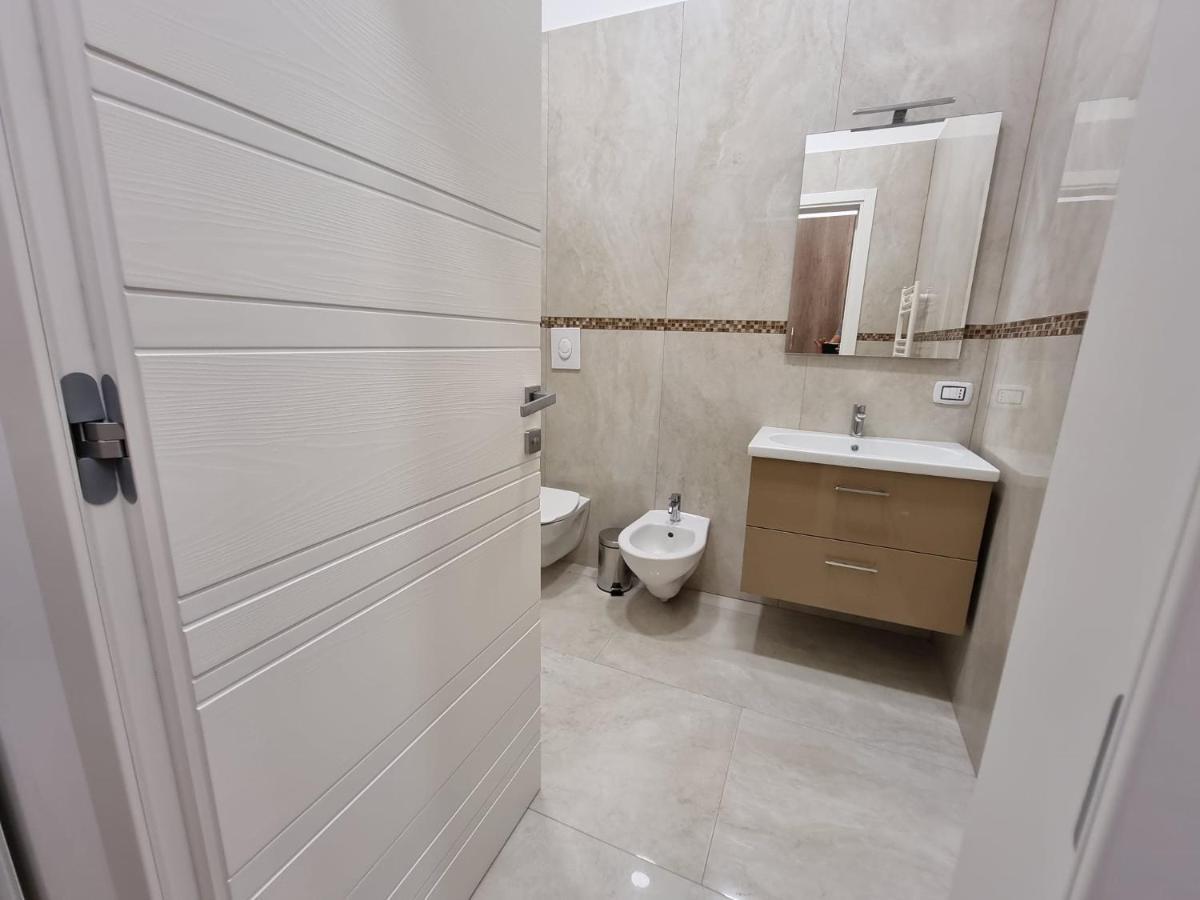 Barbaja Suites In Street Toledo 205 Neapol Zewnętrze zdjęcie