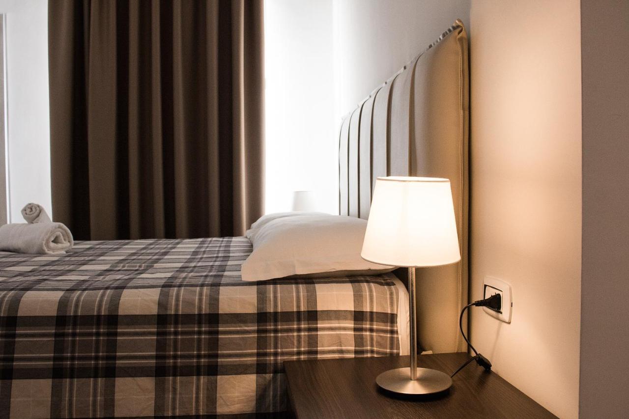 Barbaja Suites In Street Toledo 205 Neapol Zewnętrze zdjęcie