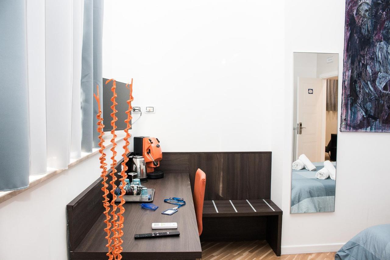 Barbaja Suites In Street Toledo 205 Neapol Zewnętrze zdjęcie